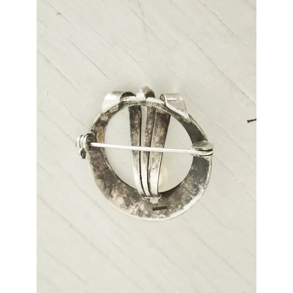 Vintage Round Etched Cultured Pearl Brooch